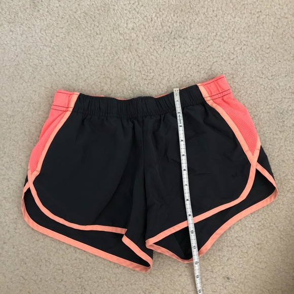 Gently used workout shorts 🩳 - Picture 6 of 6